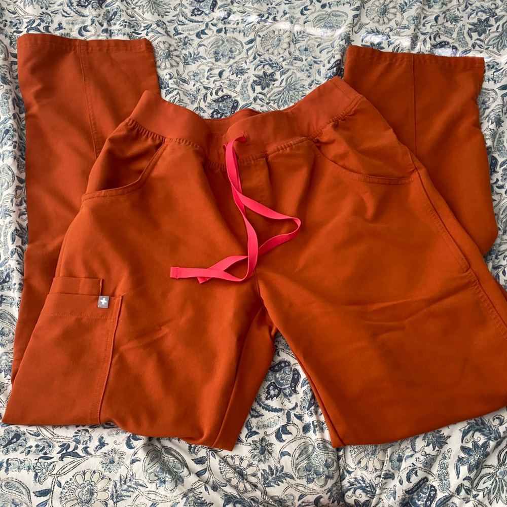 Dirty Chai Kade Cargo Scrub Pants